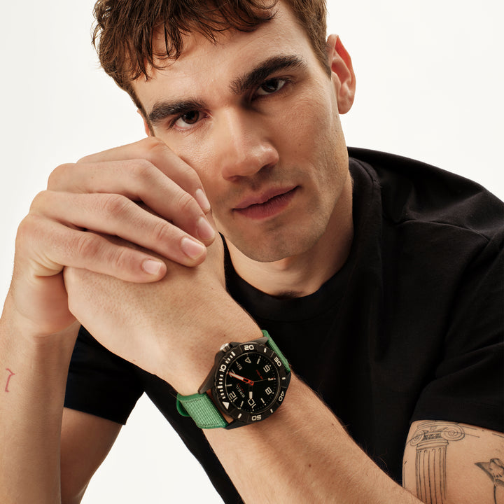 Montre Breil Black Horizon 42mm acier quartz vert finition PVD noir EW0836