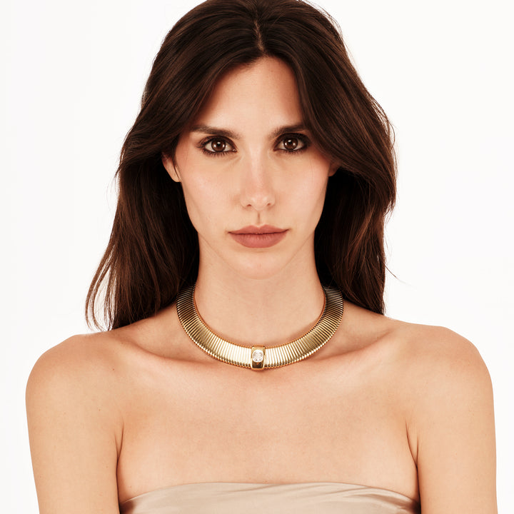 Collier ras de cou Breil Stylize en acier finition or IP zircon cubique TJ4049
