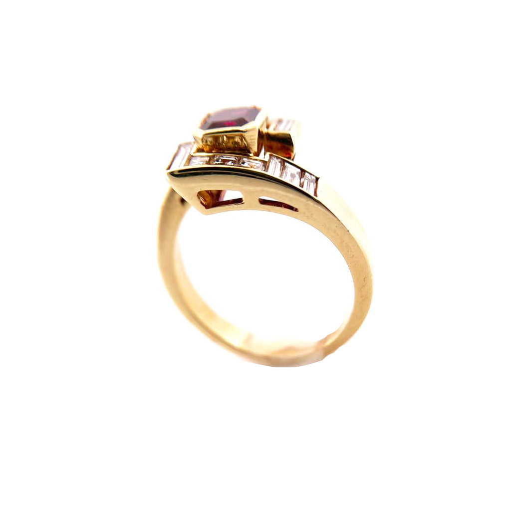 Capodagaglia Gold Gold Ring 18kt Thaise Ruby 1,25ct en stokbroodprinses Cutting Diamonds