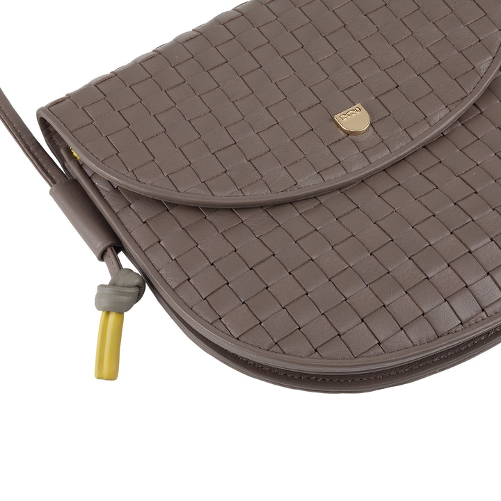 DUDU Small Woven Shoulder Bag in Genuine Leather with Flap - Elegant Handcrafted Women&