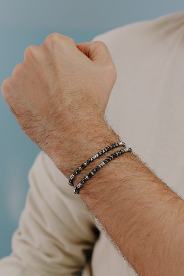 Comete UBR925 black hematite bracelet