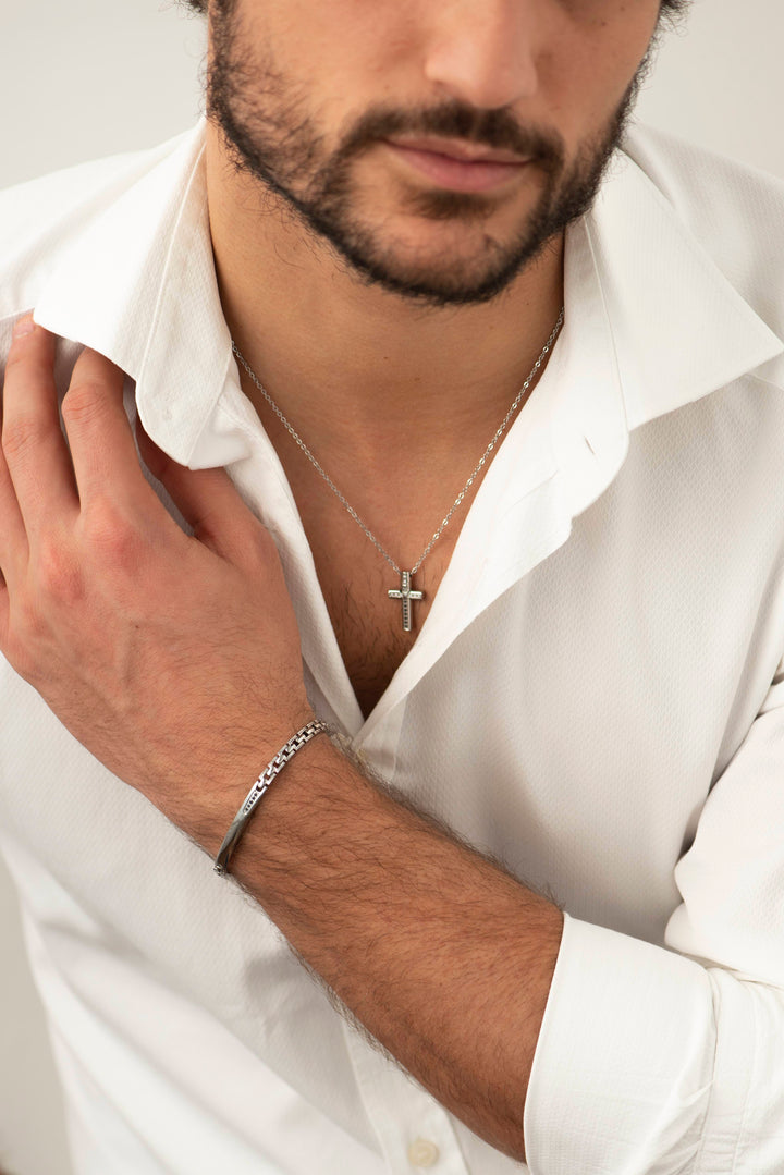 Collier Croix Comète en Acier et zircons noirs et blancs UGL644