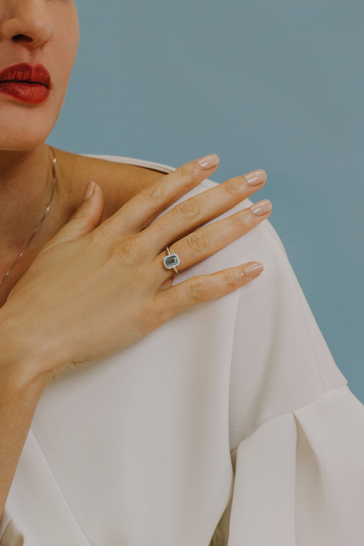 Anillo Comete de Oro con Diamantes y Aguamarina Octogonal ANQ311