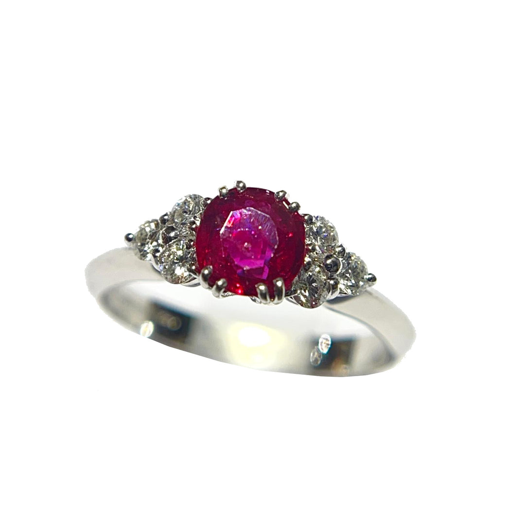 18KT Ruby White Gold Ring lenzen 0,94ct en diamanten