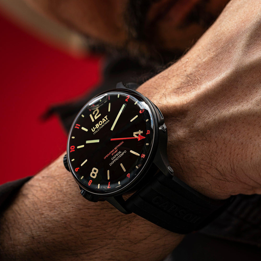 Reloj U-BOAT Capsoil Doppiotempo DLC Red Rehaut 45 mm acero negro 8841/A - Capodagli 1937